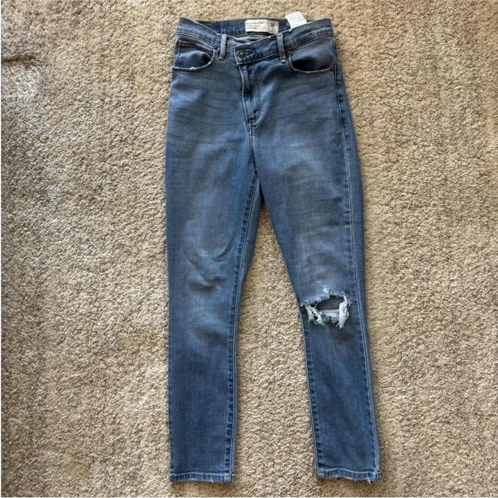 Abercrombie Cross Waist Ripped Blue Jeans - Picture 1 of 3